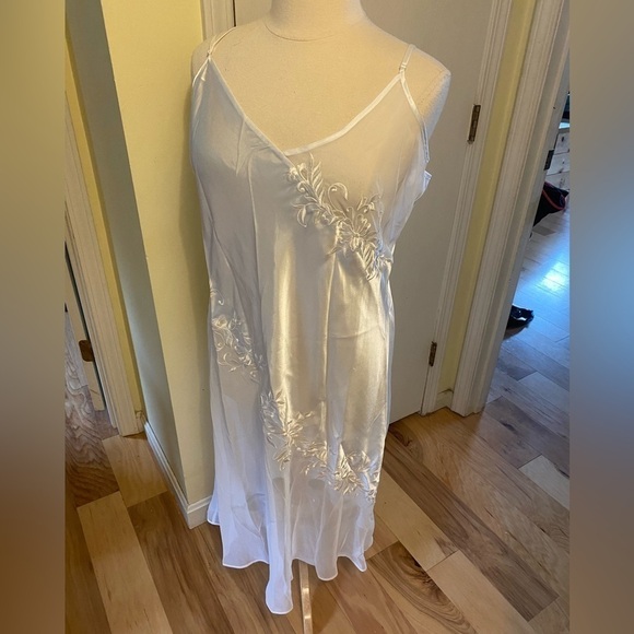 Val mode slip nightgown with matching robe new with tags 3x - Picture 5 of 7